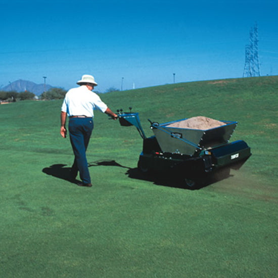Turfco Mete-R-Matic® topdresser